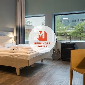2* Отель Meininger West
