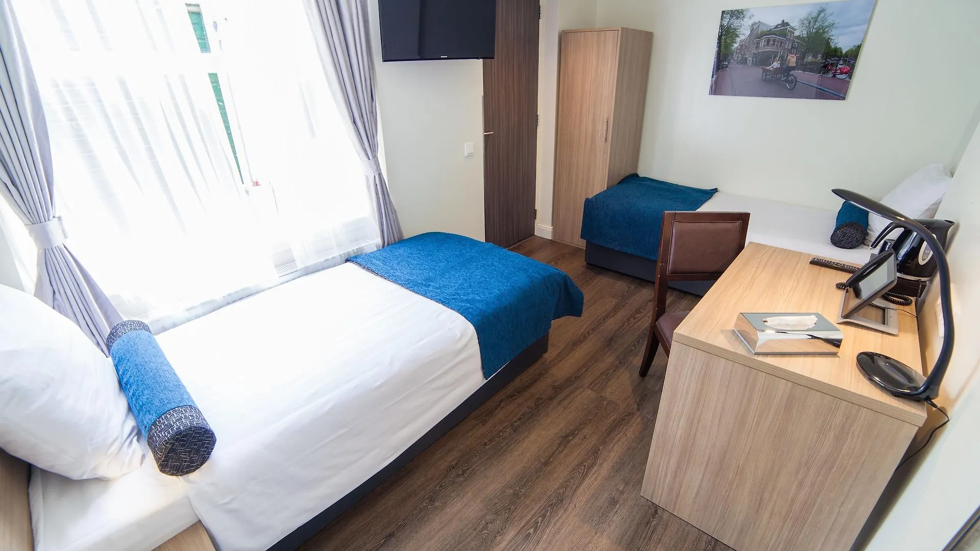 Hotel Library Амстердам 3*,