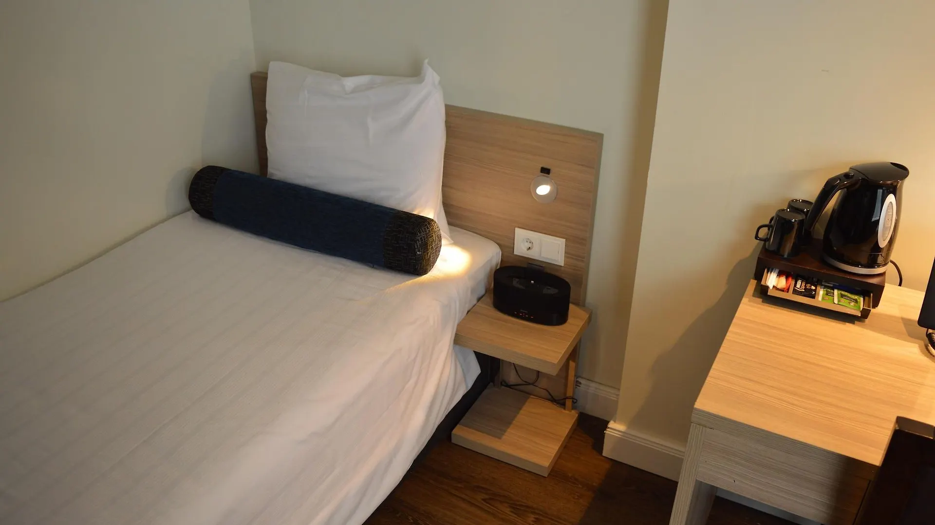 Hotel Library Амстердам